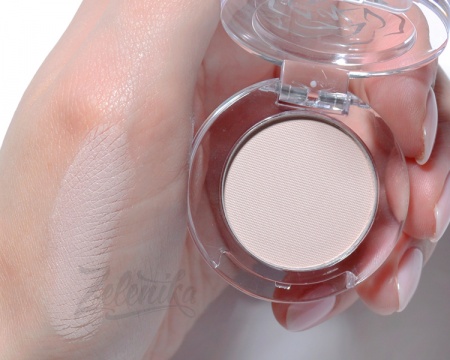 Компактные матовые тени KM Cosmetics, оттенок С103 «Мягкий кашемир», 1,5 г